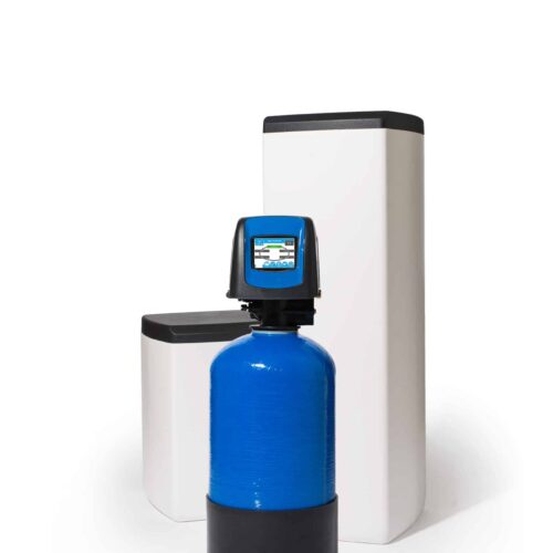 Fleck 5800 XTR Waterontharder met Blauwe 15l harsfles, kleuren display en opstelling van een klein en groot zoutvat