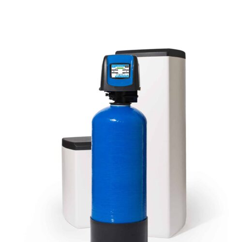 Fleck 5800 XTR Waterontharder met Blauwe 20l harsfles, kleuren display en opstelling van een klein en groot zoutvat