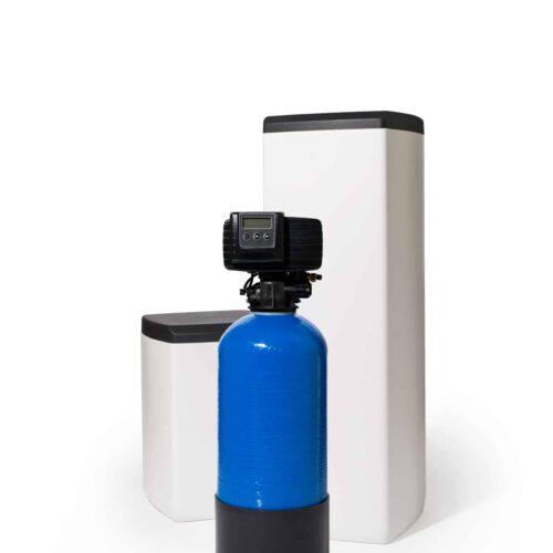 Fleck 5600 SXT met blauw 10l hars in opstelling met een klein en groot zoutvat