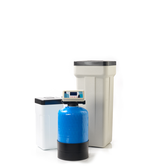 WTR Ceramic High-end waterontharder met Blauwe 15l harsfles en opstelling van een klein en groot zoutvat